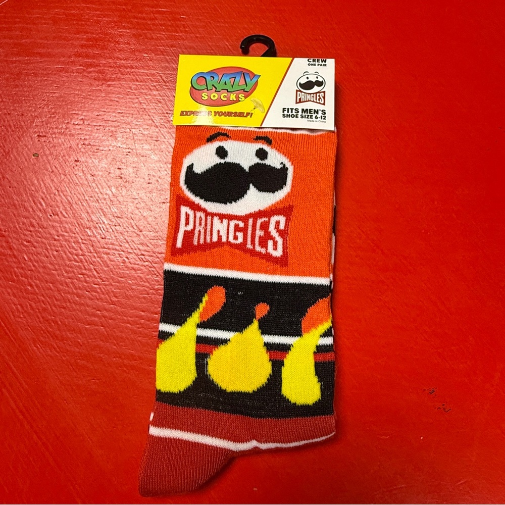 NWT CRAZY SOCKS EXPRESS YOURSELF PRINGLES POTATO CHIPS CREW SOCKS SIZE 6-12